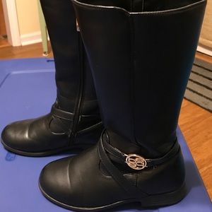 Girls Black boots size 2 EUC